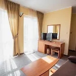 Hotel Dolphin 2*