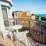 Dolphin Hotel 2*